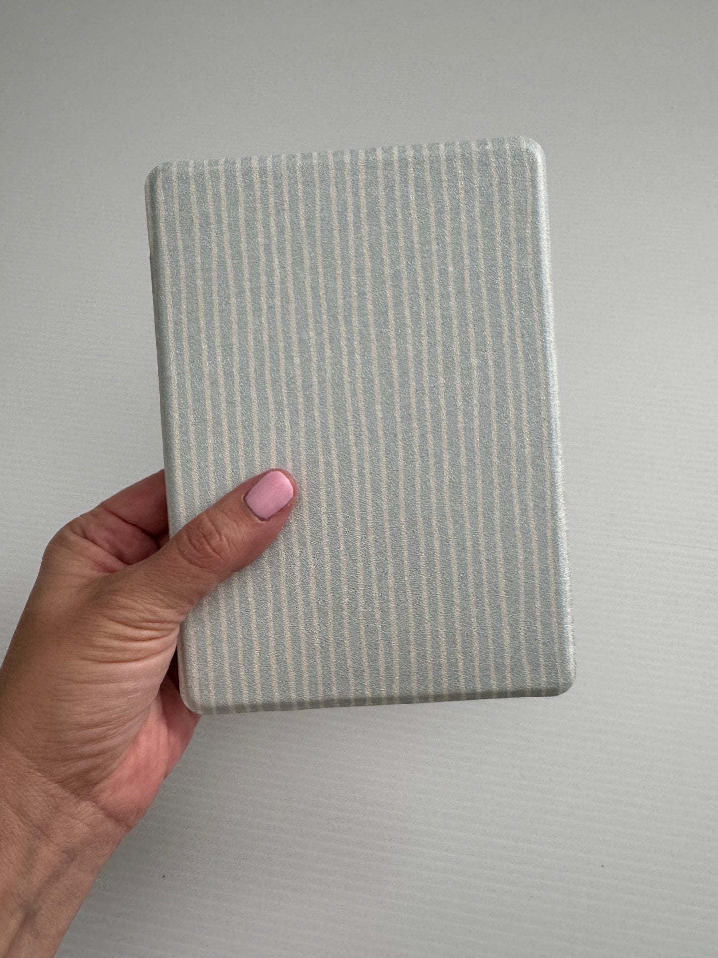 Blue Stripes / Wholesale Clear Back  Kindle Cases- PACK of 3